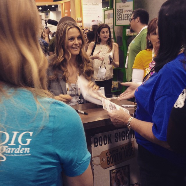 Alicia Silverstone at #ExpoWest!